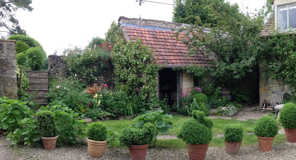 Yew Tree Cottage B&B Stow-on-the-Wold Екстериор снимка